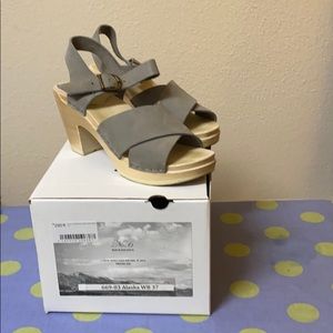 No. 6 Coco Crossfront High Heel